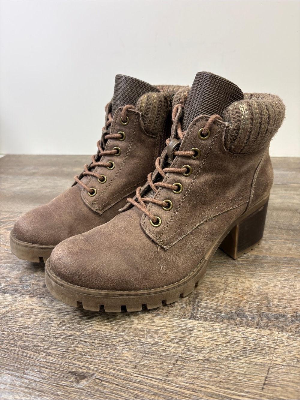 Eva & Zoe Brown Lace-Up Combat Boots Knit Cuff Women’s Size 7